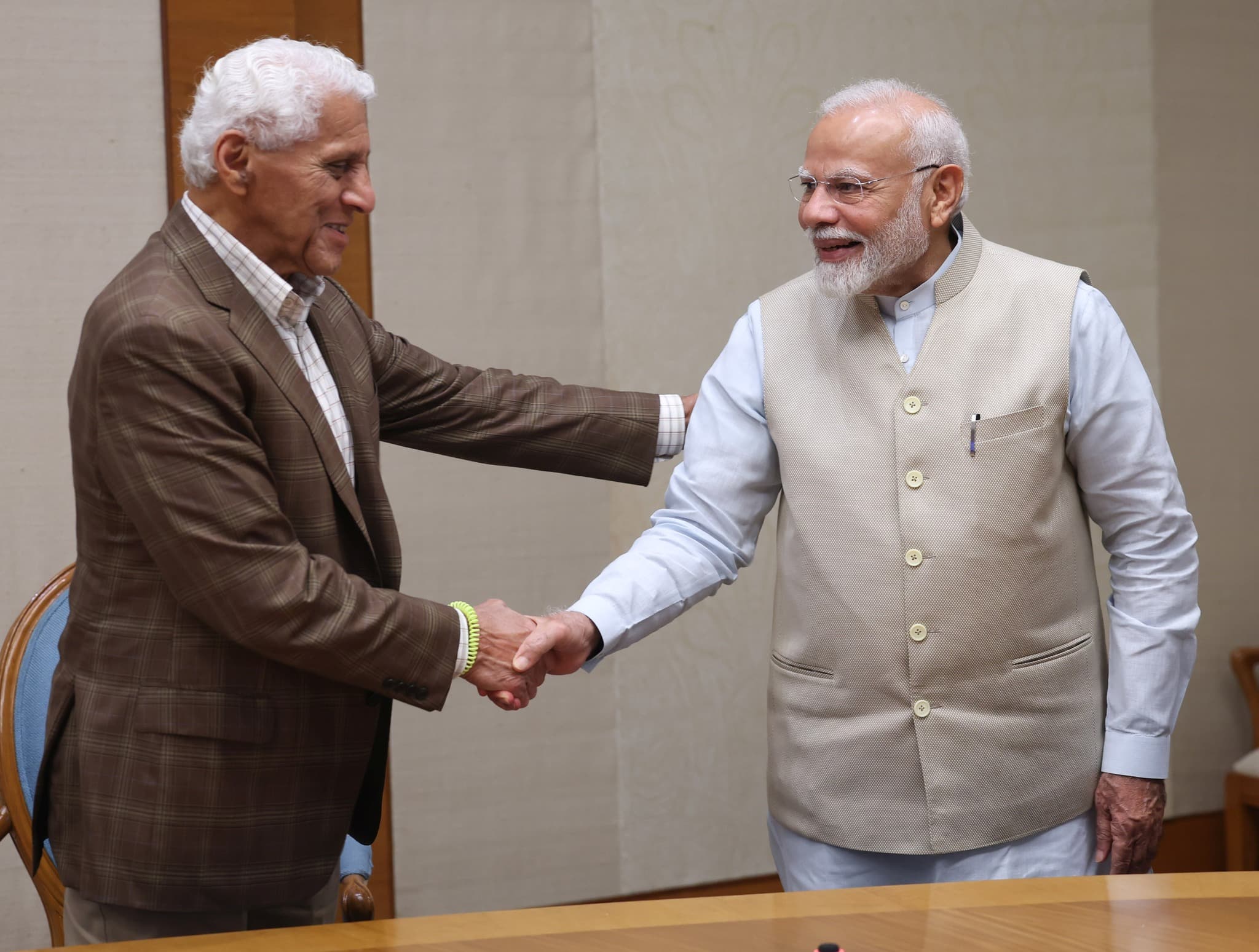 PM Modi with Romesh Wadhwani